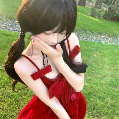 穿风信子蓝的少女